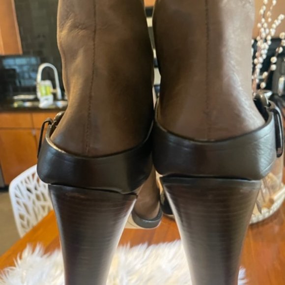 Cole Haan Boots size 9 USED - Picture 4 of 7